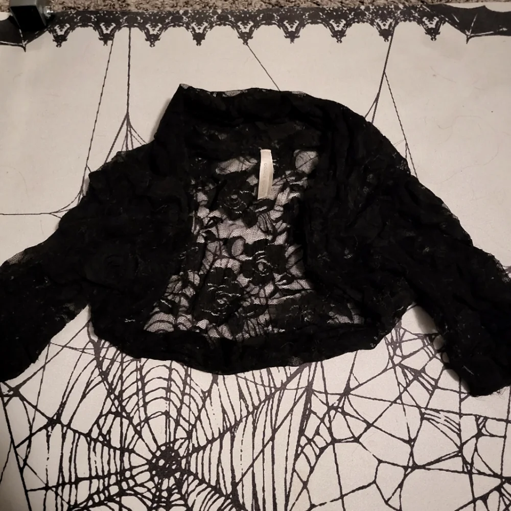 Gothic Roses See Through Shoulders Shrug (S)(NWOT)